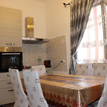 Casa Andreea Vicino Al Centro Di Iun R5904 Διαμέρισμα Όλμπια
